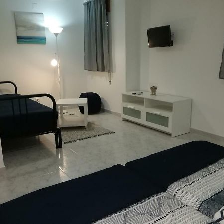 Ocean'S 7 - Lagos Guest House Bagian luar foto