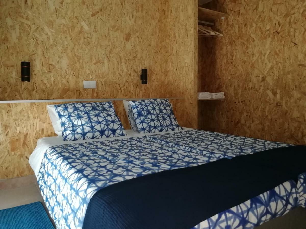 Ocean'S 7 - Lagos Guest House Bagian luar foto