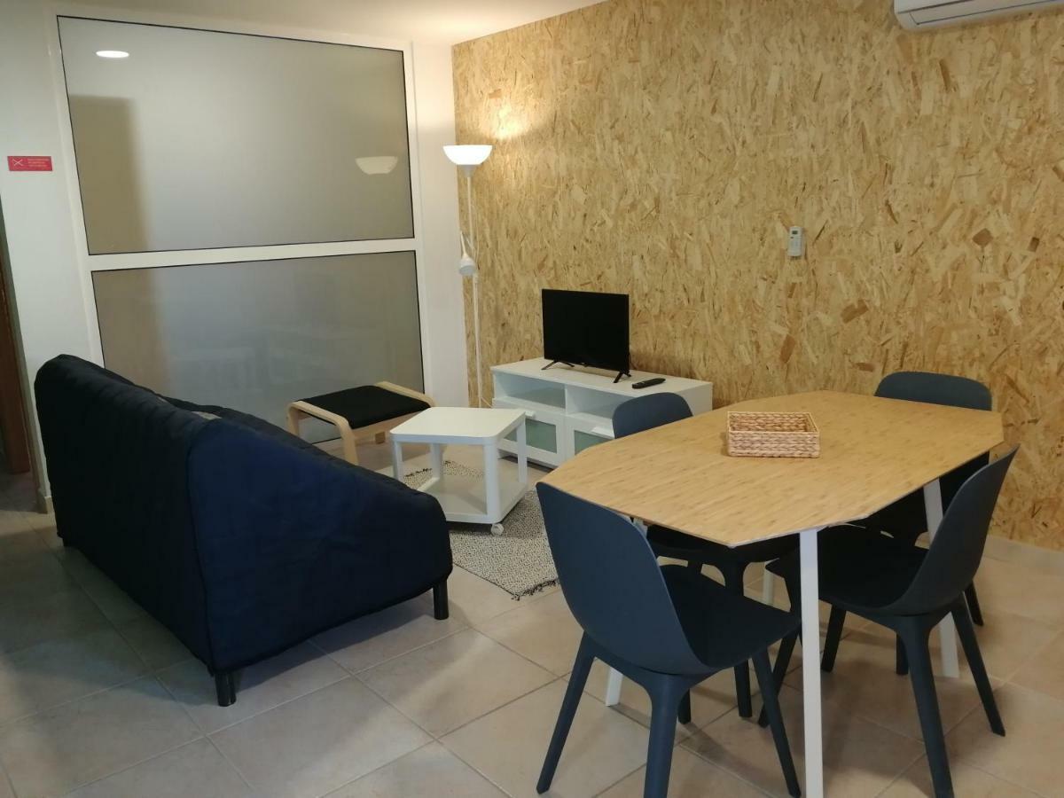 Ocean'S 7 - Lagos Guest House Bagian luar foto